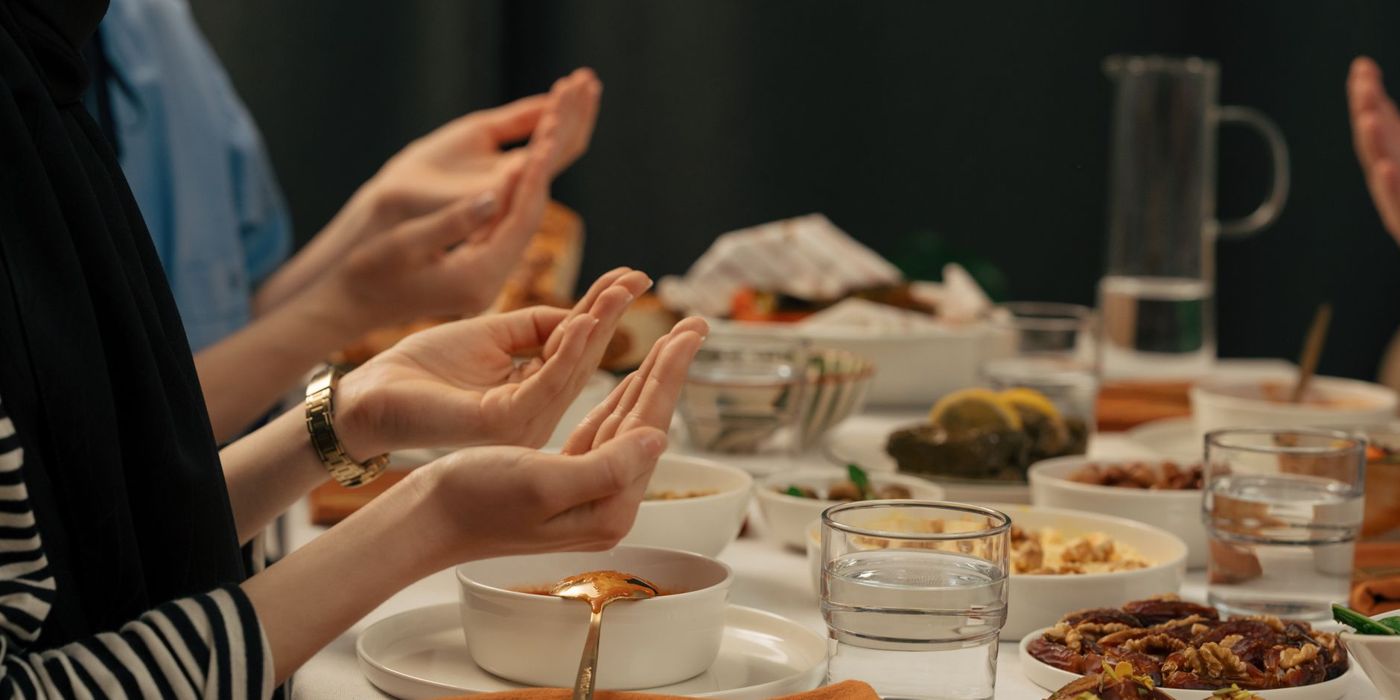 Juadah berbuka puasa dengan kurma